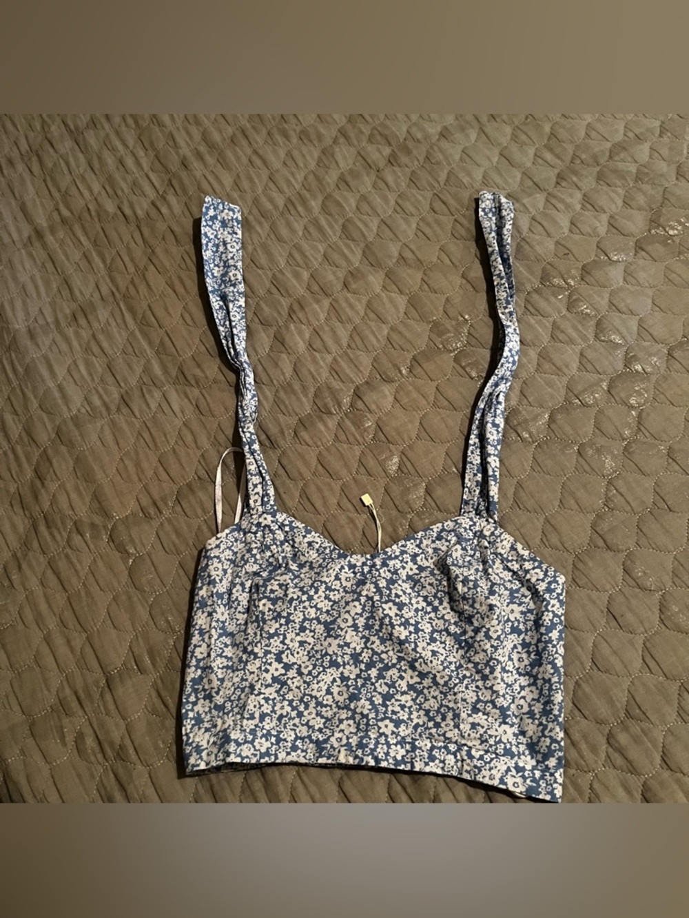 SIM & SAM ~ BLUE & WHITE FLORAL HALTER TOP ~ M